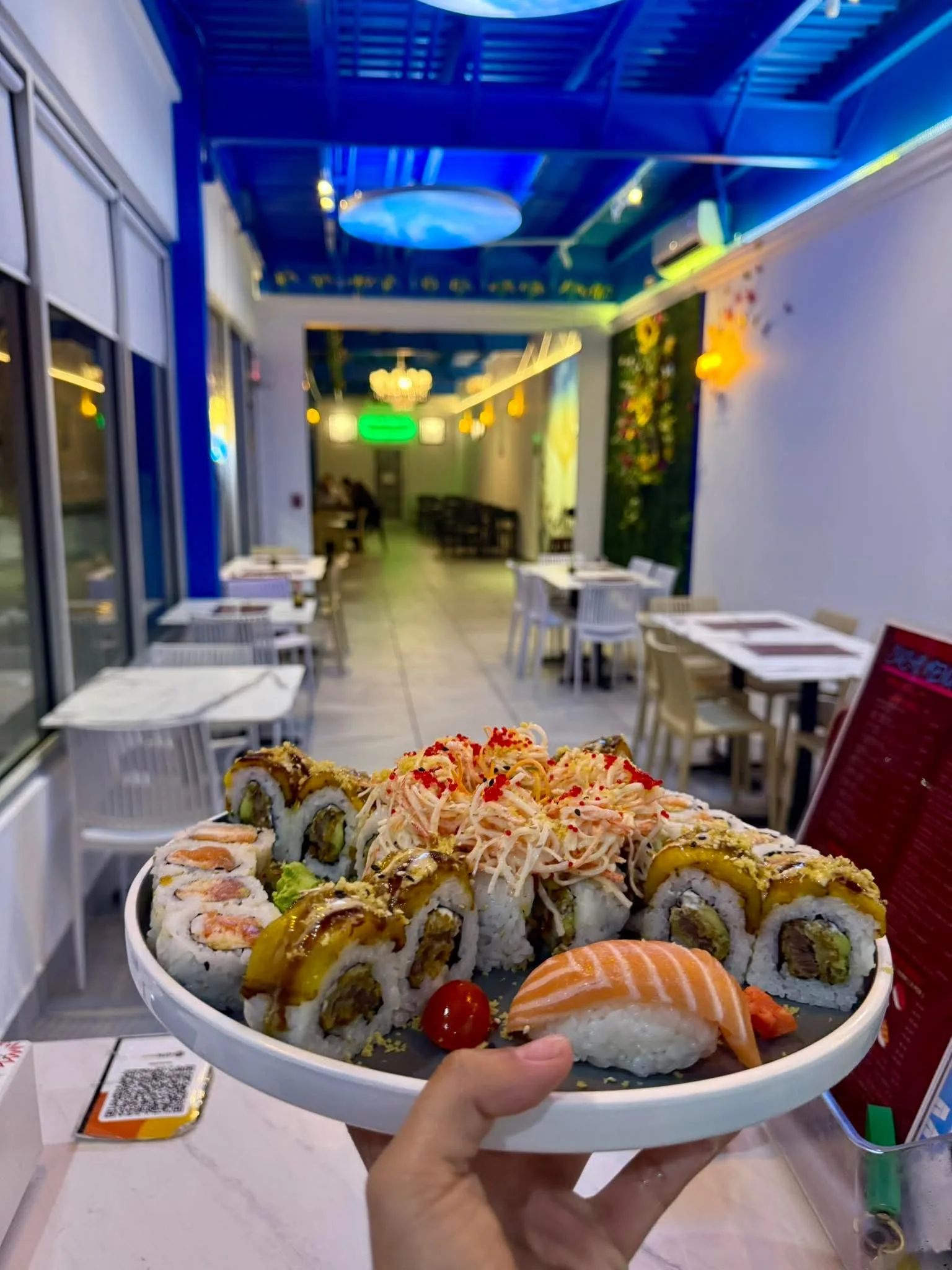 Lucky Tea and Sushi — foto